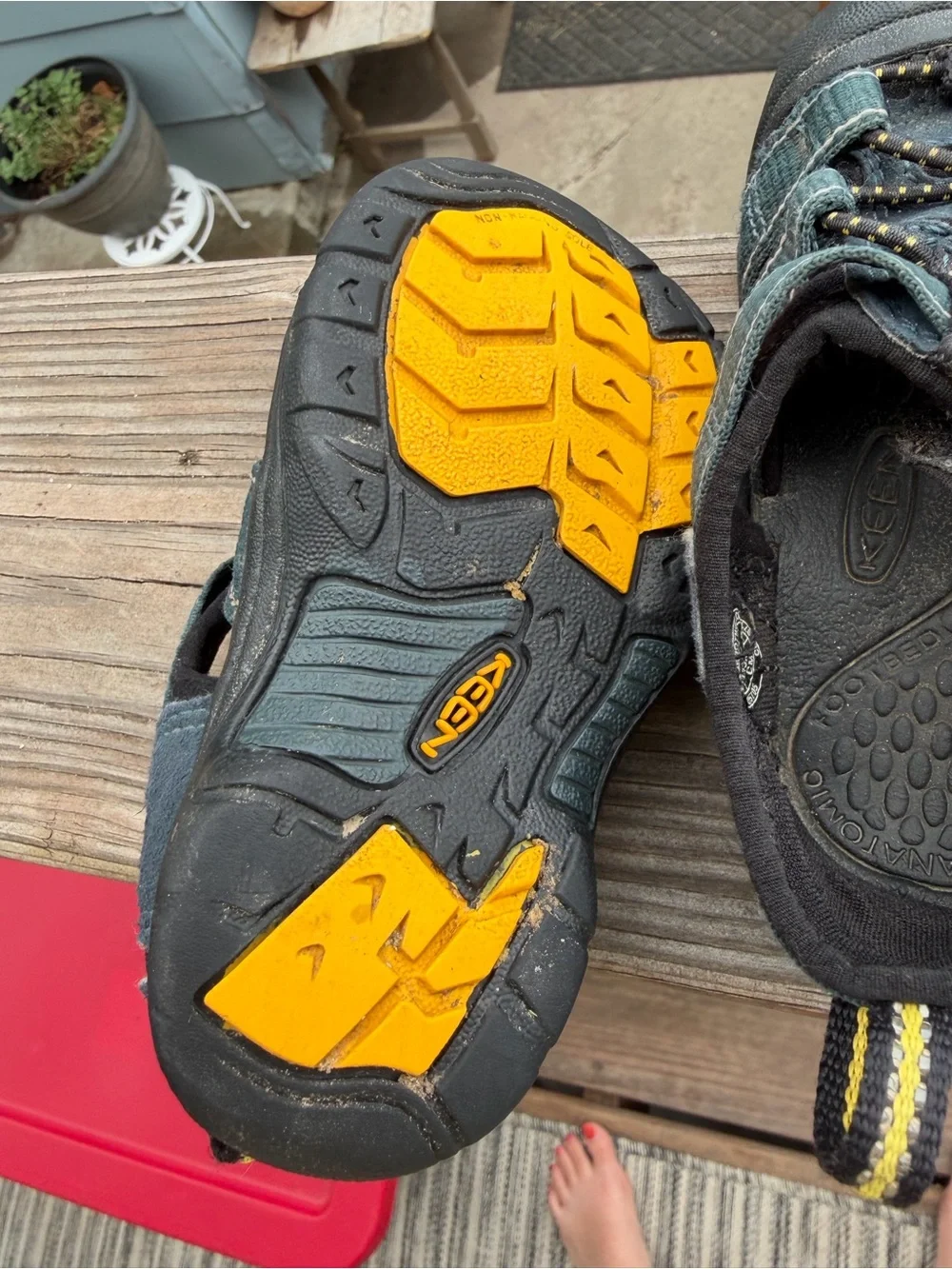 Kids Keen Blue Waterproof Closed-Toe Outdoor Sandals with Yellow Accents